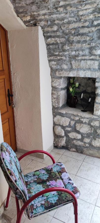Apartment Old Stone House Lokva Rogoznica Exterior foto